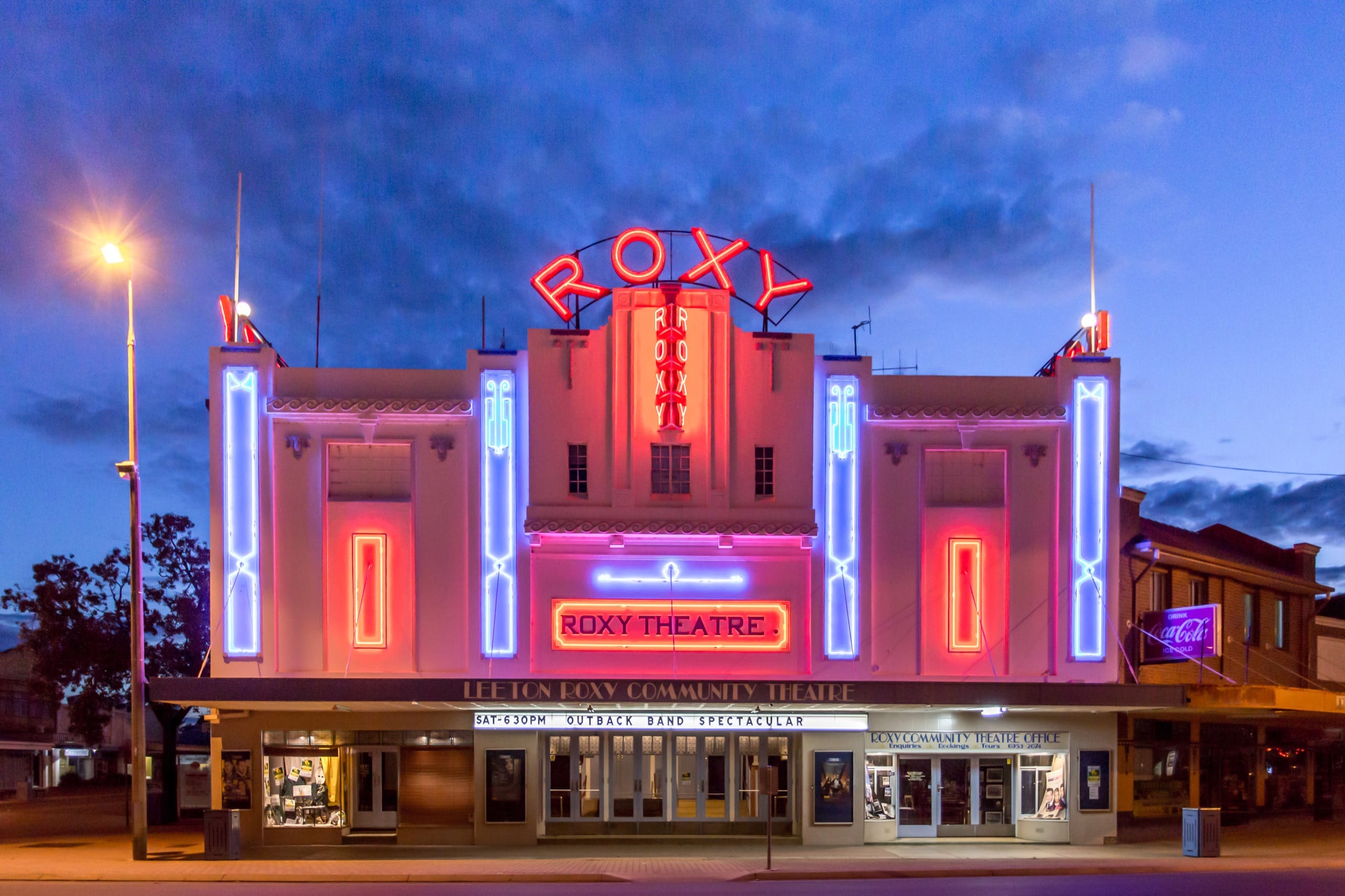 front facade of Roxy Theatre