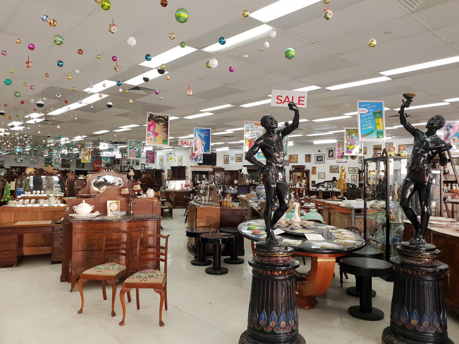 Go Shopping - Visit Griffith
